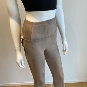 NWT Aritzia Wilfred Free Daria Suede Leggings SzXS